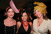 Show mit Hutkreationen von Aida Hutdesign und Schmuck von Gabriele Späth Schmuckdesign (Foto: MartiN Schmitz)
